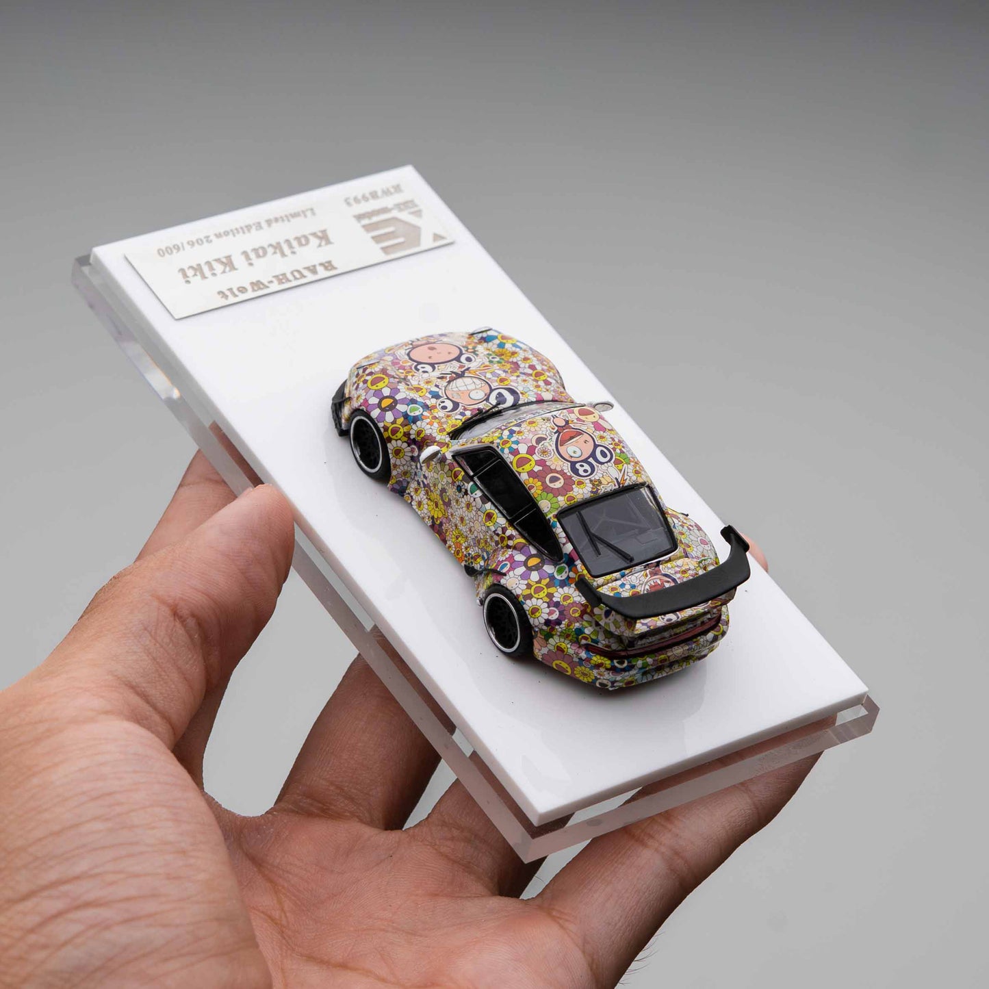 PORSCHE RWB 993 KAIKAI KIKI LIMITED 500PCS