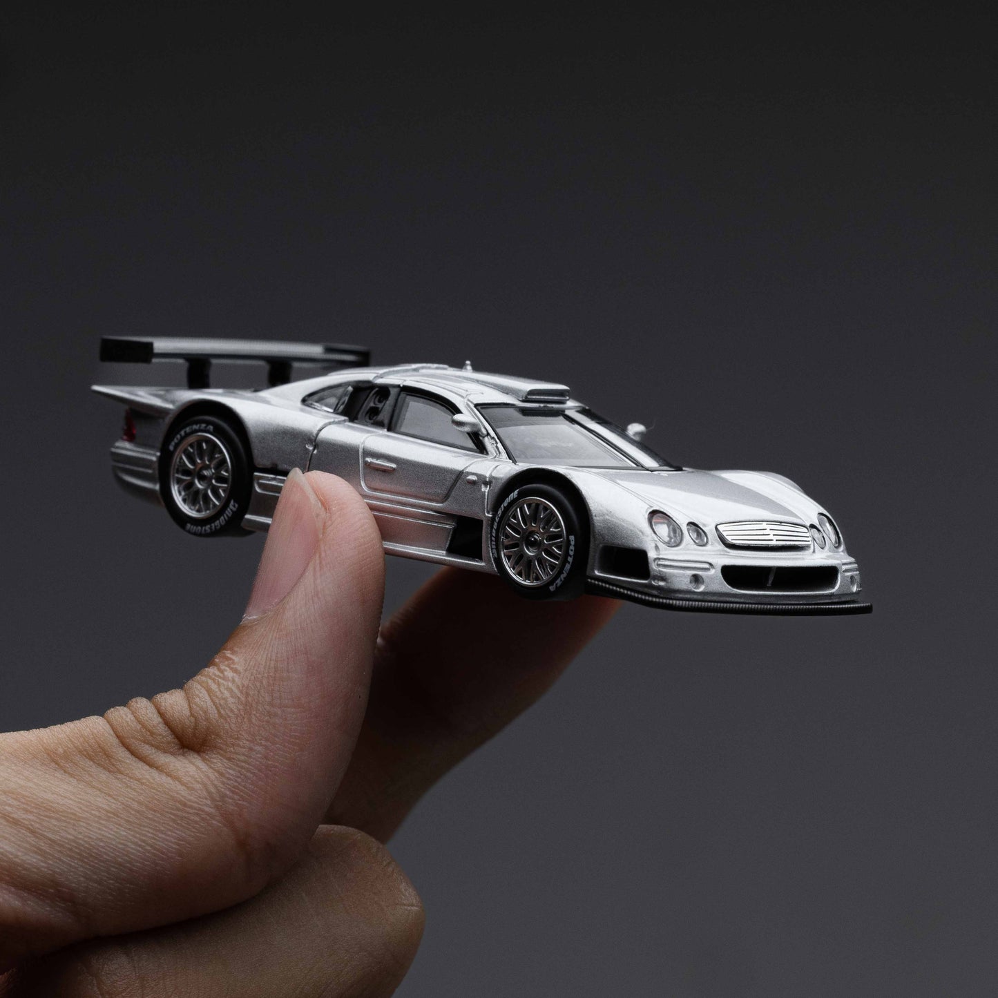 Pop Race 1:64 Mercedes-Benz AMG CLK GTR in Silver