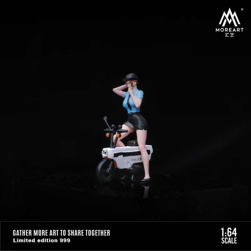 TRAFFIC POLICEWOMAN DOLL SET