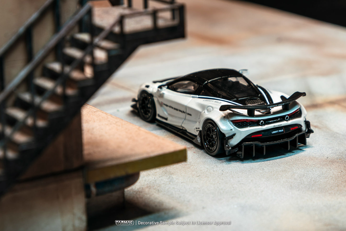 TARMAC WORK 1/64 LB-WORKS 720S WHITE