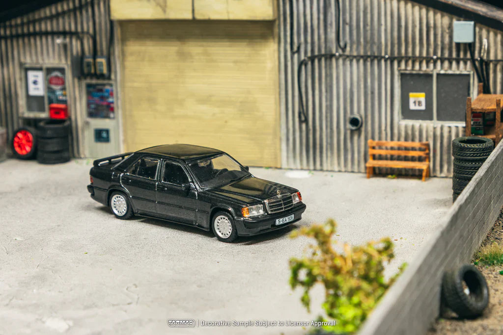 1:64 MERCEDES-BENZ 190 E 2.3-16 -BLUE-BLACK METALLIC -TARMAC WORKS