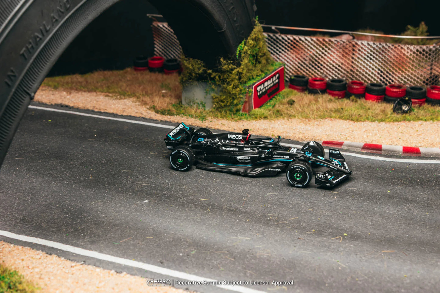 TARMAC WORKS 1/64 - MERCEDES-AMG F1 W14 E PERFORMANCE ITALIAN GRAND PRIX 2023 GEORGE RUSSELL