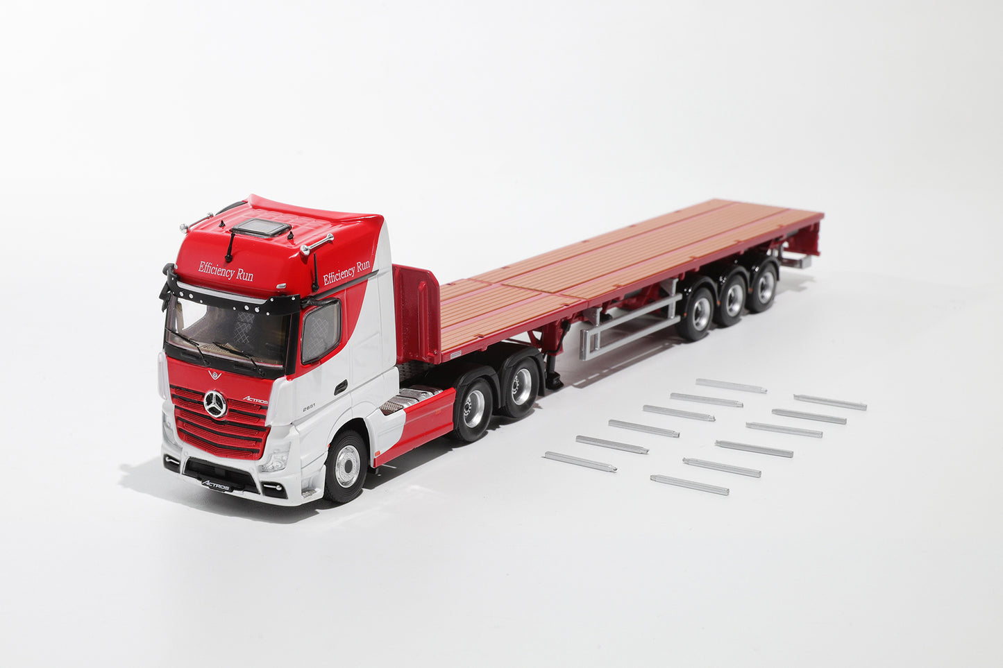 1:64 Mercedes-Benz Actros 6x2 & Scalable Trailer