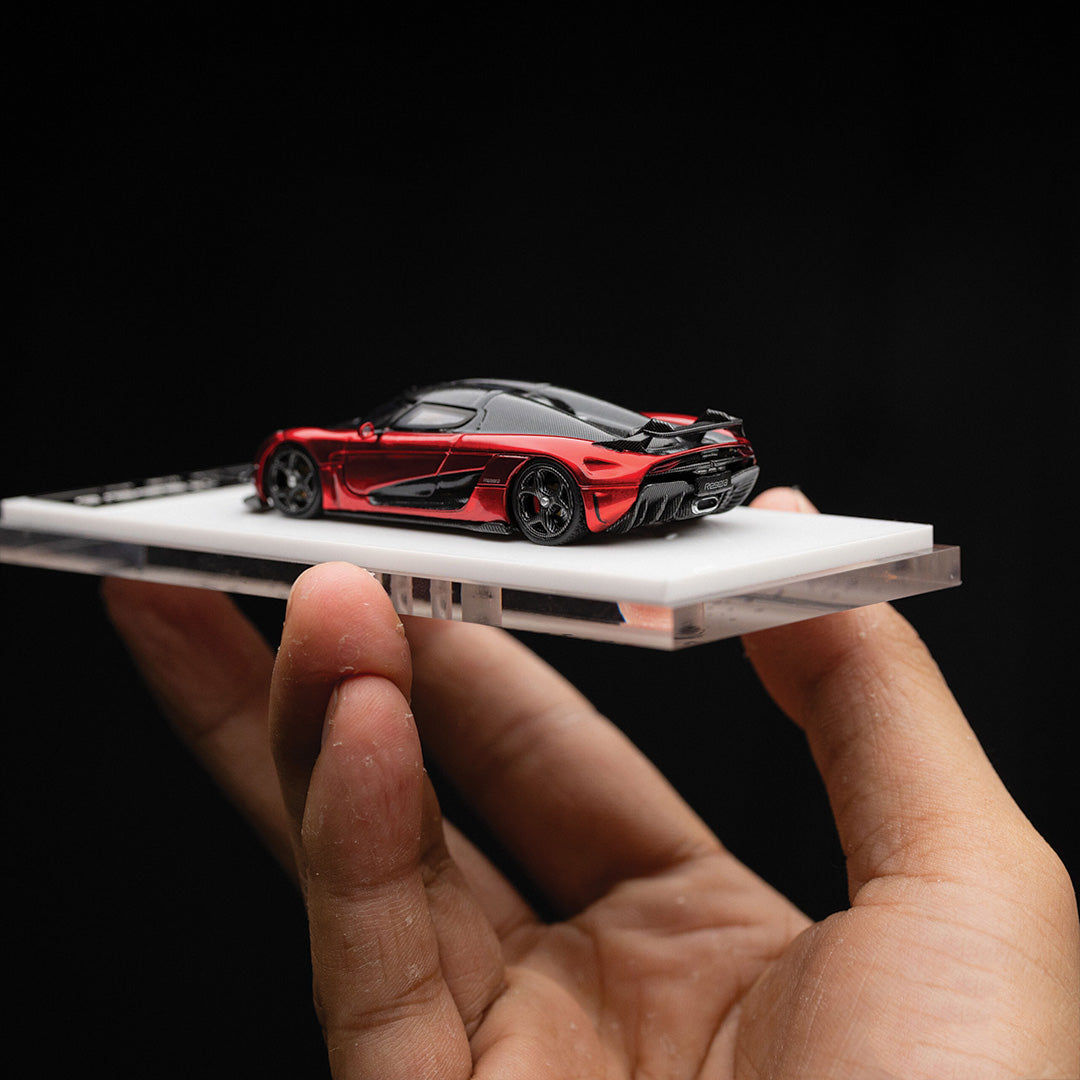 TPC 1/64 KOENIGSEGG REGERA CANDY RED WITH CARBON FIBER