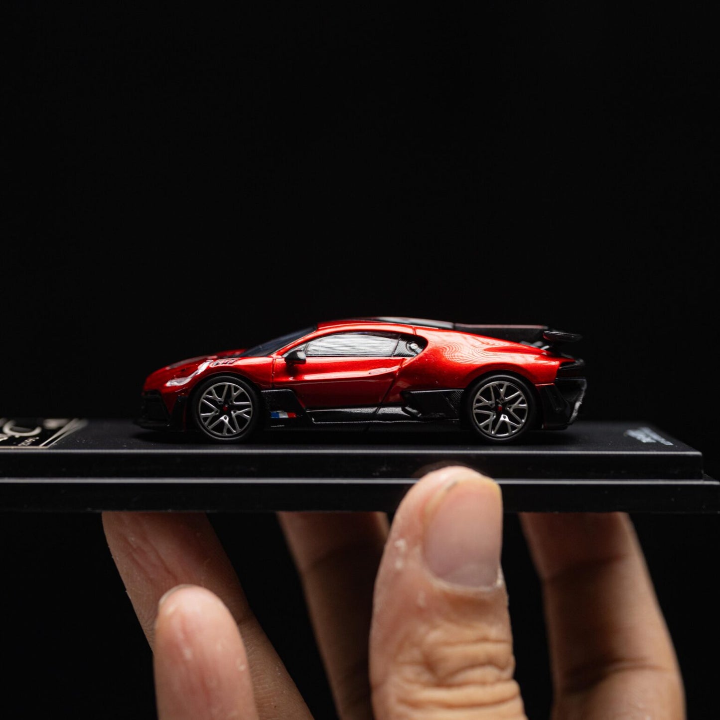 BUGATTI DIVO DIAMOND RED