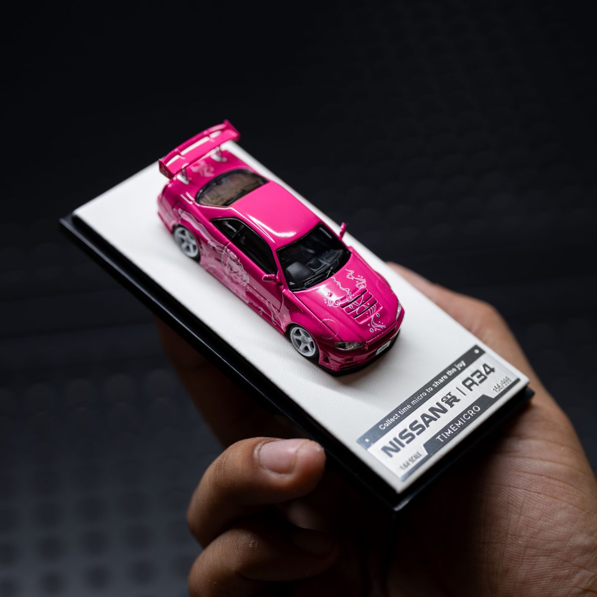 NISSAN GTR R34 PINK CARTOON LATTE – TIMEMICRO