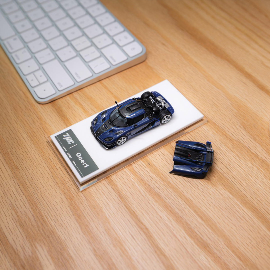 KOENIGSEGG ONE 1 – CARBONE BLUE