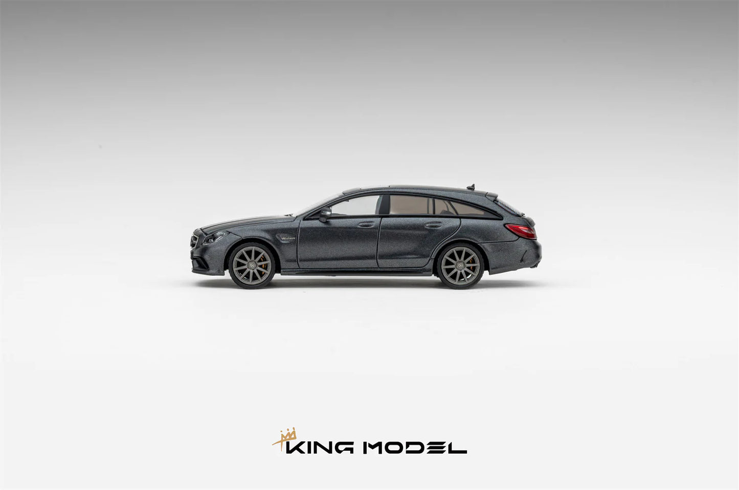 KING MODEL 1:64 Mercedes-Benz CLS63 AMG Matte Metallic Gray
