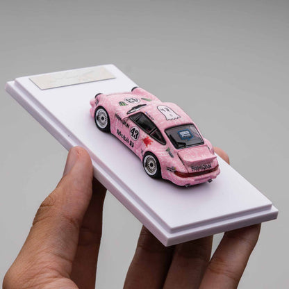 DCM 1:64 SINGER 930 TURBO STUDY BLOCK 43