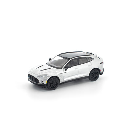 POP RACE 1/64 - ASTON MARTIN DBX 707 SILVER - PR640367
