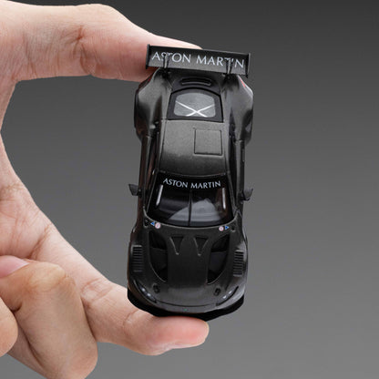 Pop Race 1:64 ASTON MARTIN VANTAGE GT3 CARBON EDITION