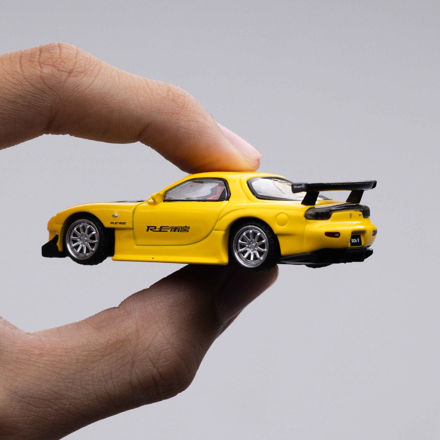 POP RACE MAZDA RX-7 (FD3S) RE-AMEMIYA WIDEBODY – YELLOW