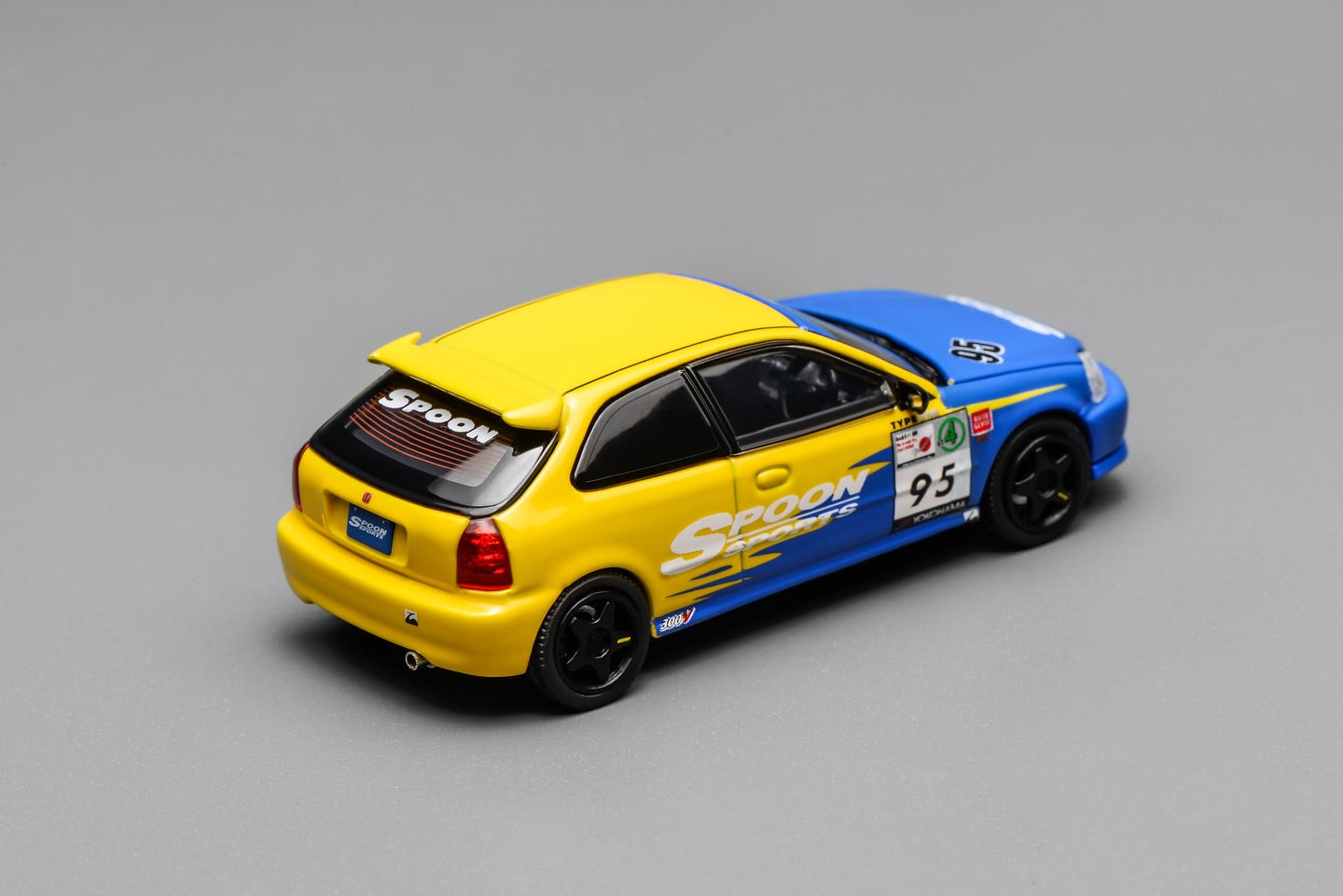 MOTORHELIX 1:64 HONDA CIVIC TYPE R(EK9) SPOON