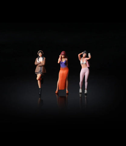 MoreArt1:64 Beautiful and Beautiful Girl Doll Set Simulation Resin Model