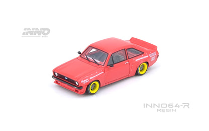 INNO64 - FORD ESCORT MK2 PANDEM "EMOTION" RETRO HAVOC RED / BLUE RESIN