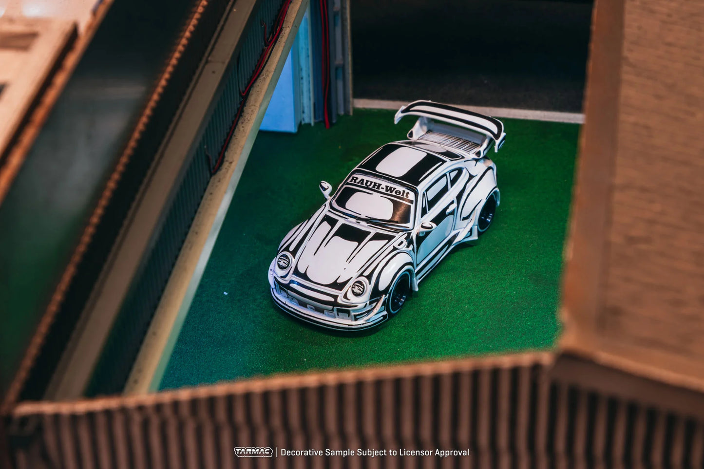 TARMAC WORKS 1/64 - RWB 993 - DESIGNED BY JOSHUA VIDES