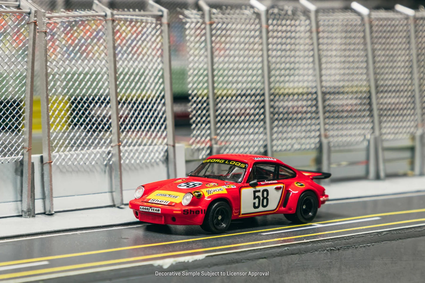 TARMAC WORKS 1/64 - PORSCHE 911 CARRERA RSR 3.0 24H LE MANS 1975 #58