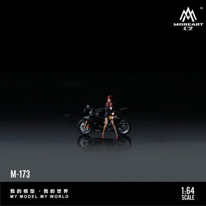 Huiyi MoreArt 1:64 Yamaha R6 Black Lady Motorcycle Figure, Realistic Resin Model