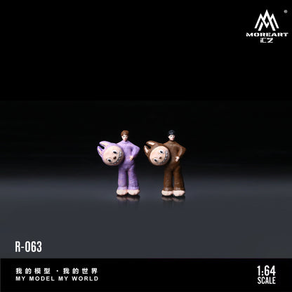 Huiyi MoreArt1:64 Off Work Doll Doll Set Simulation Resin Model