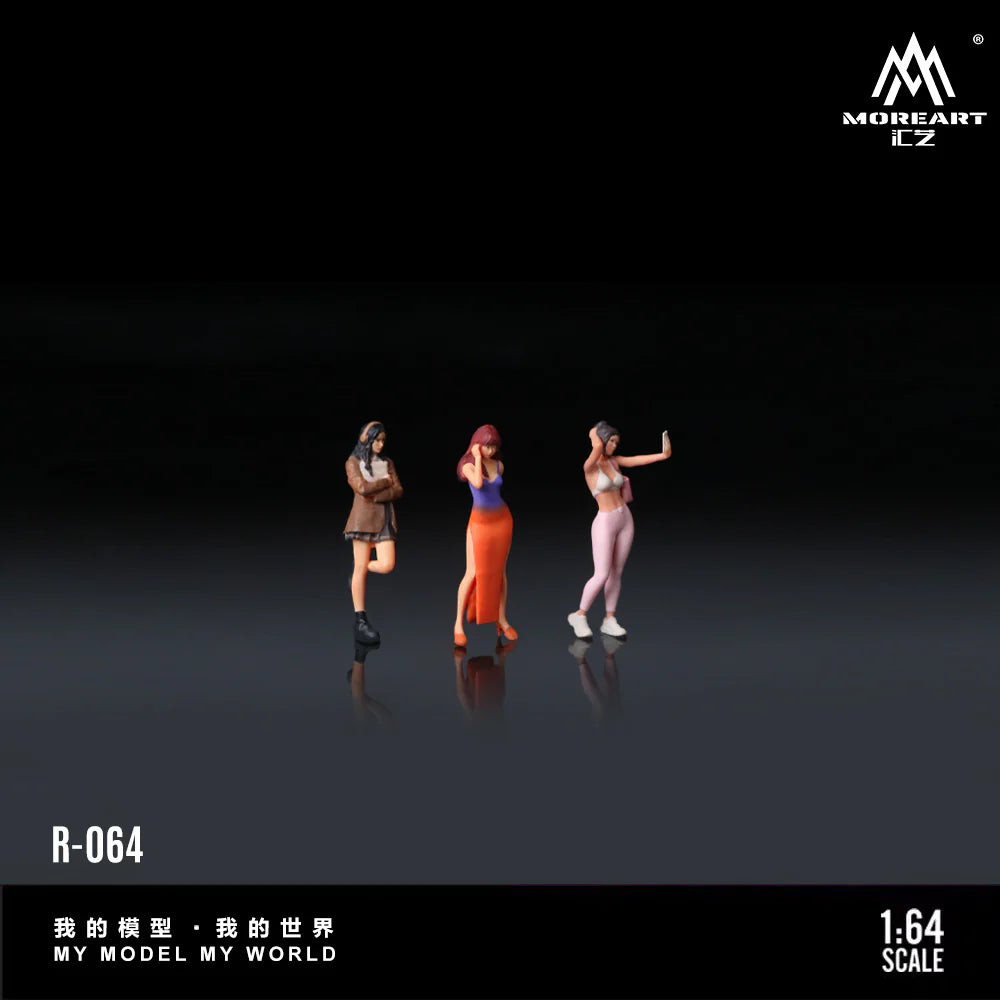 MoreArt1:64 Beautiful and Beautiful Girl Doll Set Simulation Resin Model