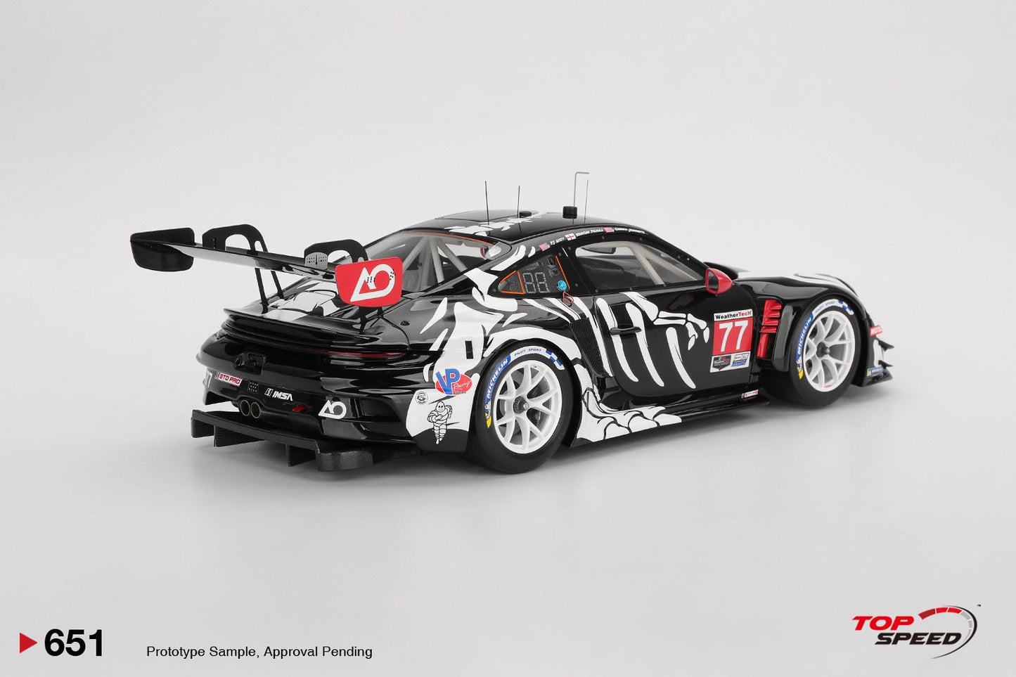 MINIGT - 1/18 PORSCHE 911 GT3 R #77 AO RACING 2025 IMSA PETIT LE MANS TS0651