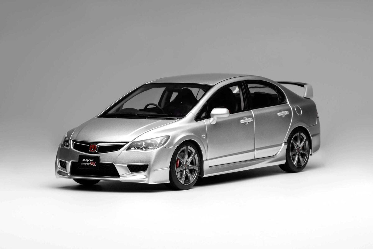 1/18 HONDA CIVIC TYPE R (FD2) 2007 LATE VERSION SUPER PLATINUM METALLIC SILVER – MOTORHELIX - PRE ORDER
