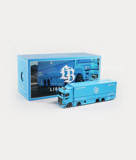 GCD 1:64 LB-TRUCKS Mitsubishi Fuso Super Great BBblue